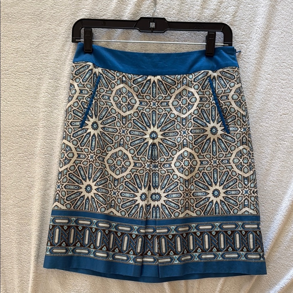 Ann Taylor Blue and White Patterned Skirt
